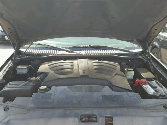 5LMEU68H44ZJ37055 - 2004 LINCOLN AVIATOR 黑色 照片 7