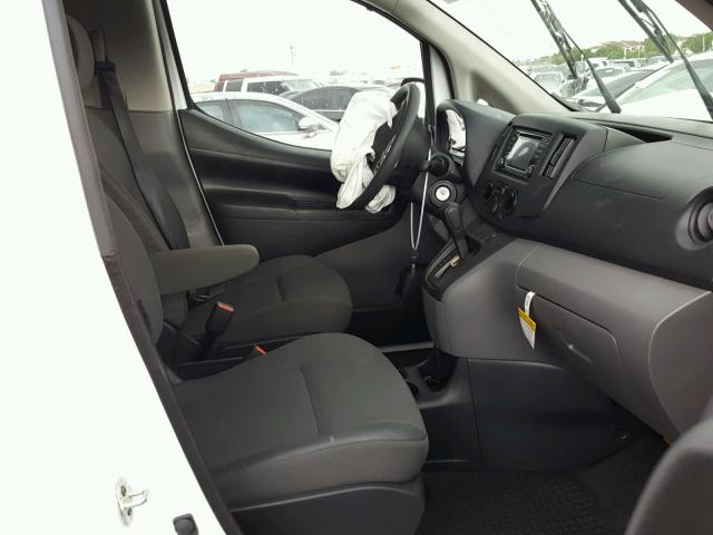 3N63M0YN0JK691913 - 2018 CHEVROLET CITY EXPRE WHITE photo 5