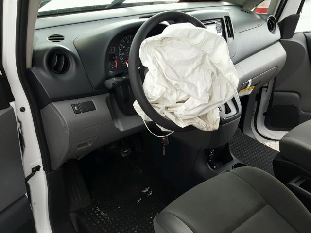 3N63M0YN0JK691913 - 2018 CHEVROLET CITY EXPRE WHITE photo 9