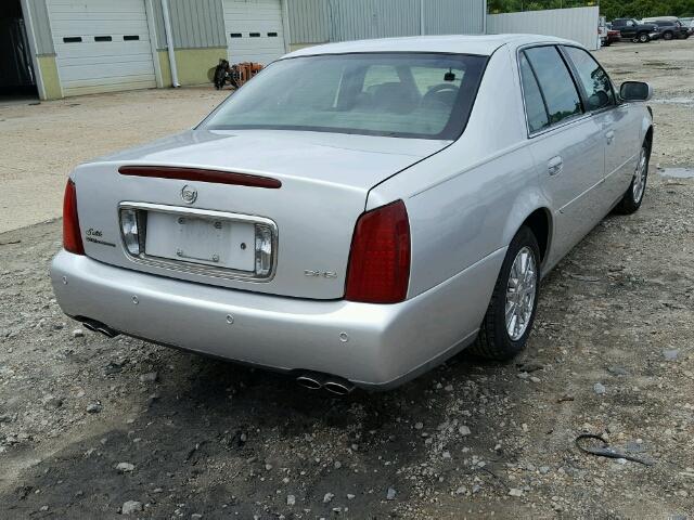 1G6KE57Y53U184645 - 2003 CADILLAC DEVILLE DH SILVER photo 4