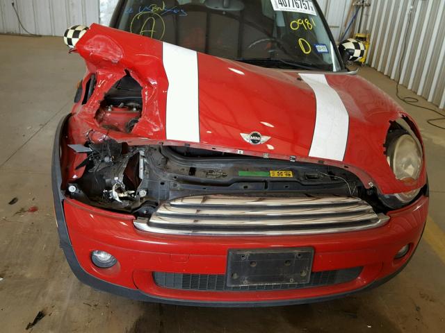 WMWMF335X9TW70981 - 2009 MINI COOPER TWO TONE photo 9