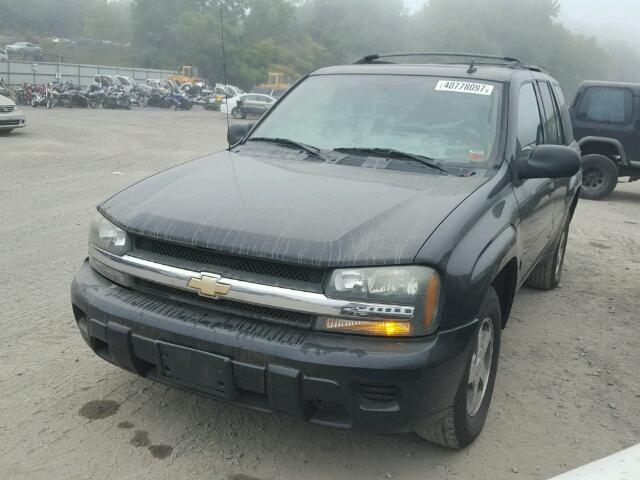 1GNDT13S962243953 - 2006 CHEVROLET TRAILBLAZE BLACK photo 2