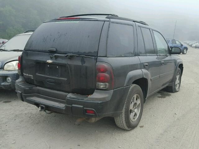 1GNDT13S962243953 - 2006 CHEVROLET TRAILBLAZE BLACK photo 4