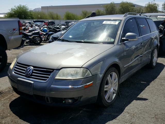 WVWCE63B85E104860 - 2005 VOLKSWAGEN PASSAT GLS CHARCOAL photo 2