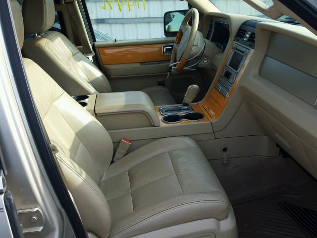5LMFU27538LJ16713 - 2008 LINCOLN NAVIGATOR 金色 照片 5