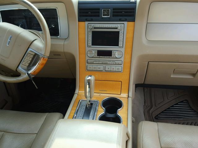 5LMFU27538LJ16713 - 2008 LINCOLN NAVIGATOR 金色 照片 9