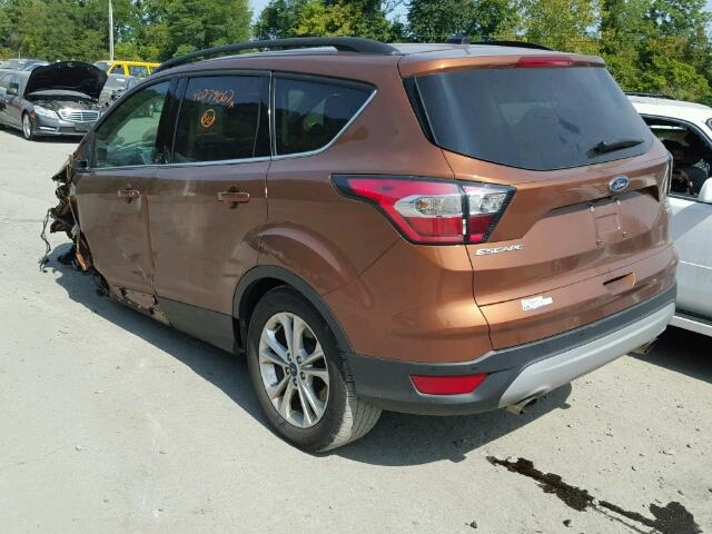 1FMCU9GDXHUA18035 - 2017 FORD ESCAPE SE ORANGE photo 3