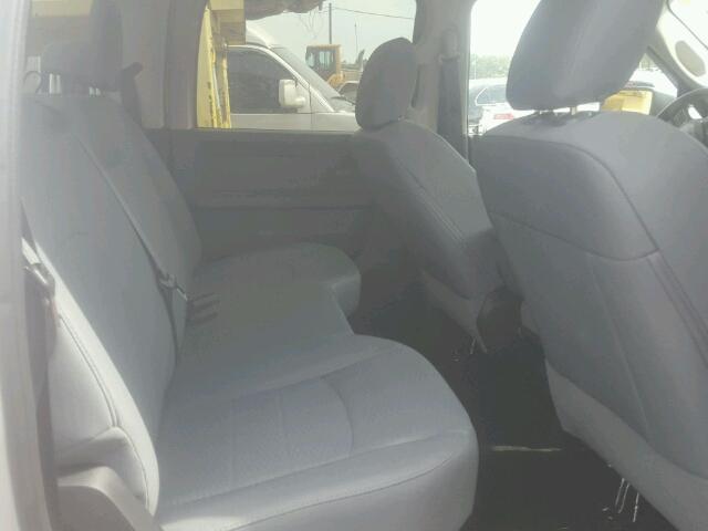 3C6RR7KT3GG339085 - 2016 RAM 1500 ST SILVER photo 6