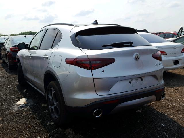 ZASFAKPN0J7B72193 - 2018 ALFA ROMEO STELVIO SP SILVER photo 3