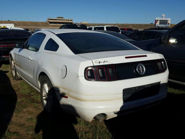 1ZVBP8AM3E5331974 - 2014 FORD MUSTANG WHITE photo 3