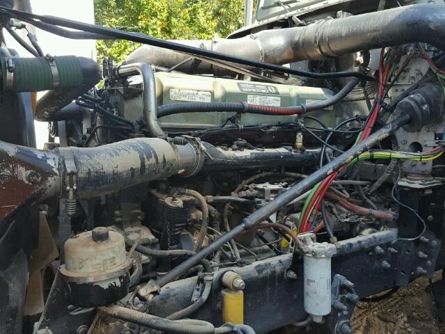 1FUJAPCK04DN04501 - 2004 FREIGHTLINER CONVENTION WHITE photo 7