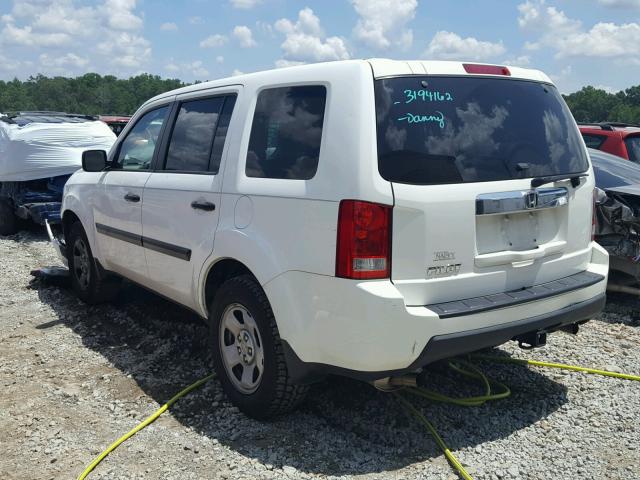 5FNYF3H26AB014030 - 2010 HONDA PILOT LX WHITE photo 3