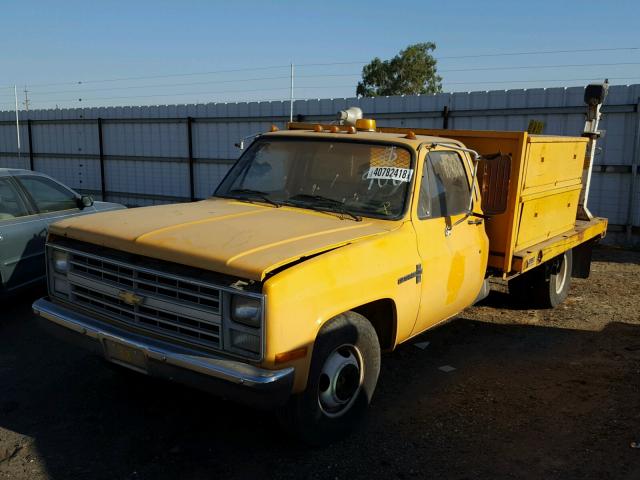 1GBHR34KXHJ128696 - 1987 CHEVROLET R30 ORANGE photo 2