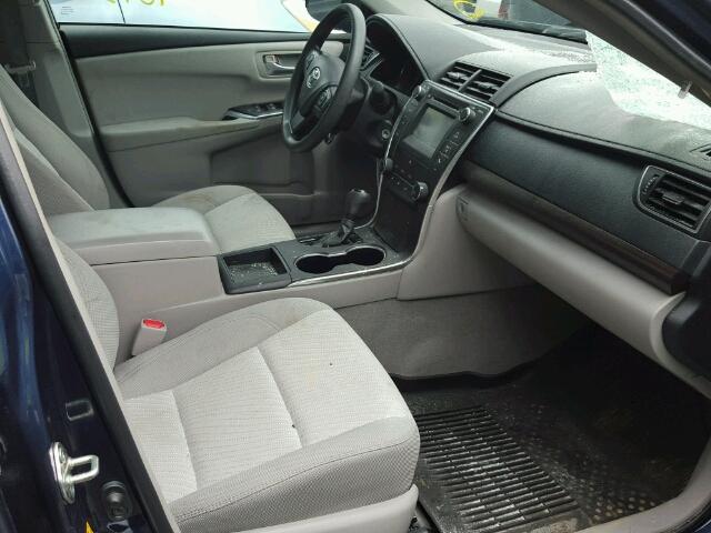4T4BF1FK7GR549544 - 2016 TOYOTA CAMRY LE BLUE photo 5