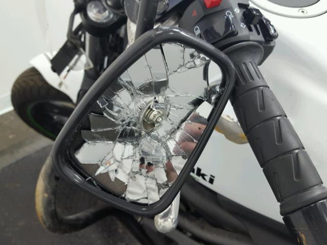 JKAENEB13FDA03922 - 2015 KAWASAKI EN650 B GRAY photo 17