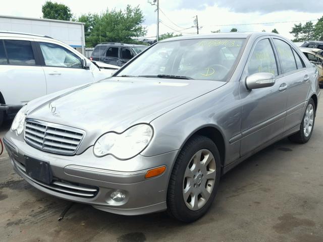 WDBRF87H06F739180 - 2006 MERCEDES-BENZ C 350 4MAT SILVER photo 2