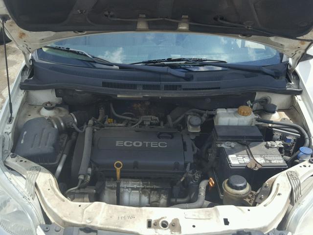 KL1TD66E79B681628 - 2009 CHEVROLET AVEO LS WHITE photo 7