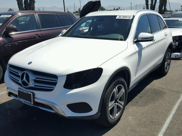 WDC0G4JB5HF164883 - 2017 MERCEDES-BENZ GLC 300 WHITE photo 2