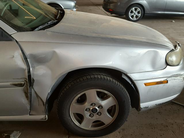 1G1NE52J52M531256 - 2002 CHEVROLET MALIBU LS ვერცხლისფერი ფოტო 9