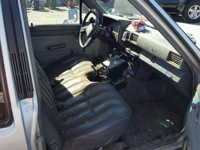 JT4RN70D3G0014957 - 1986 TOYOTA PICKUP XTR SILVER photo 5