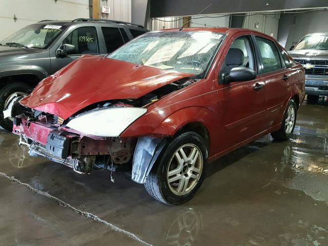 1FAFP34372W340344 - 2002 FORD FOCUS SE RED photo 2