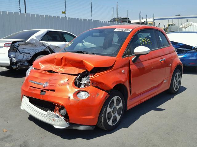 3C3CFFGE8HT546080 - 2017 FIAT 500 ELECTR ORANGE photo 2