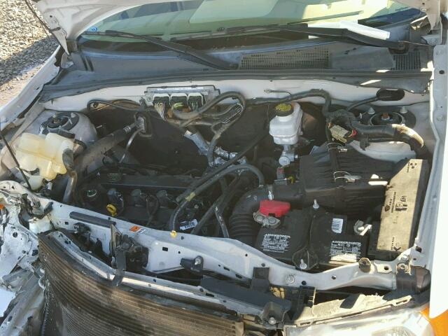 1FMCU0D79AKD21321 - 2010 FORD ESCAPE XLT WHITE photo 7