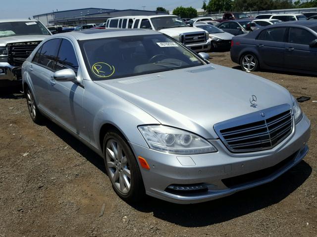 WDDNG71X17A048557 - 2007 MERCEDES-BENZ S 550 SILVER photo 1