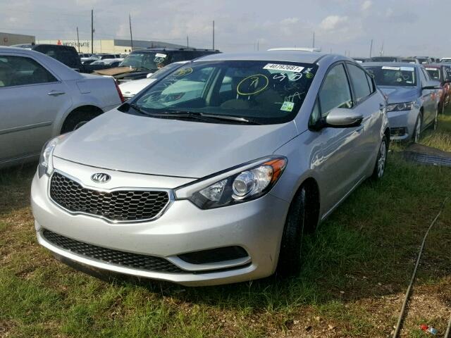 KNAFX4A61G5528060 - 2016 KIA FORTE LX SILVER photo 2