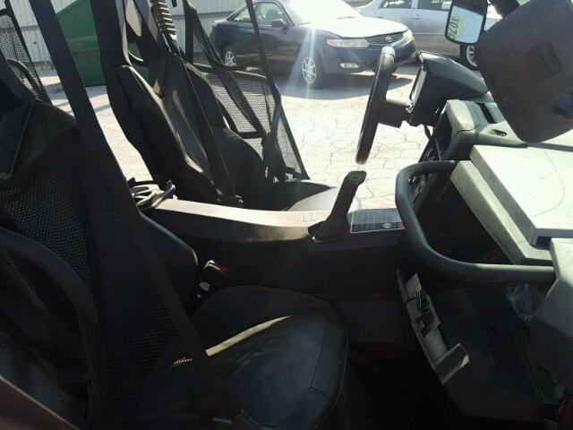 3JBKCAP26FJ001418 - 2015 CAN-AM COMMANDER BLACK photo 5