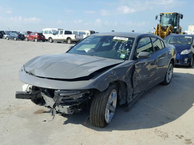 2C3CDXCT3JH122336 - 2018 DODGE CHARGER R/ GRAY photo 2
