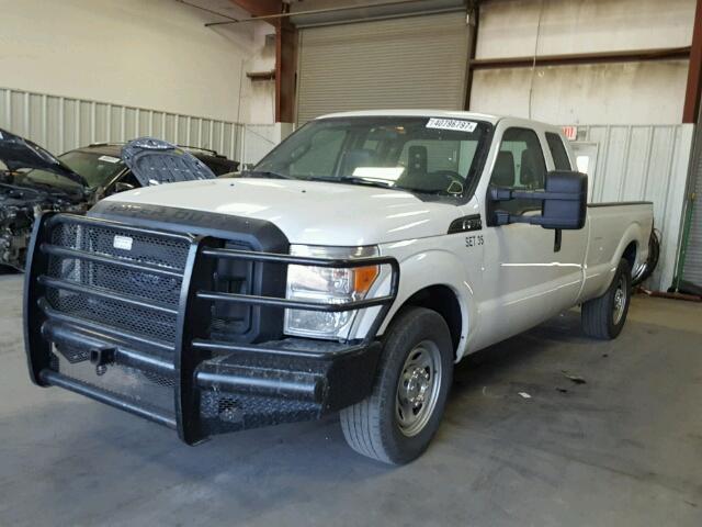 1FT8X3A68CED00007 - 2012 FORD F350 SUPER WHITE photo 2