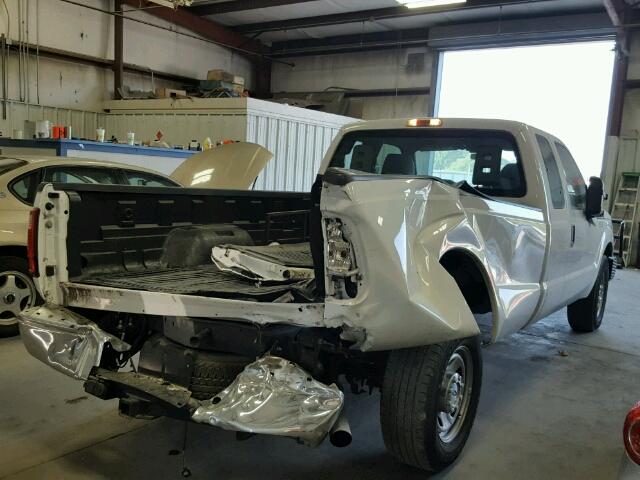 1FT8X3A68CED00007 - 2012 FORD F350 SUPER WHITE photo 4