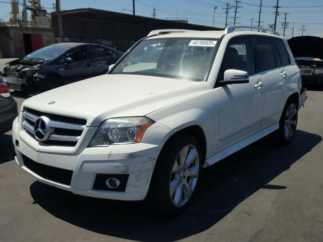 WDCGG8HB2AF316510 - 2010 MERCEDES-BENZ GLK 350 4M WHITE photo 2