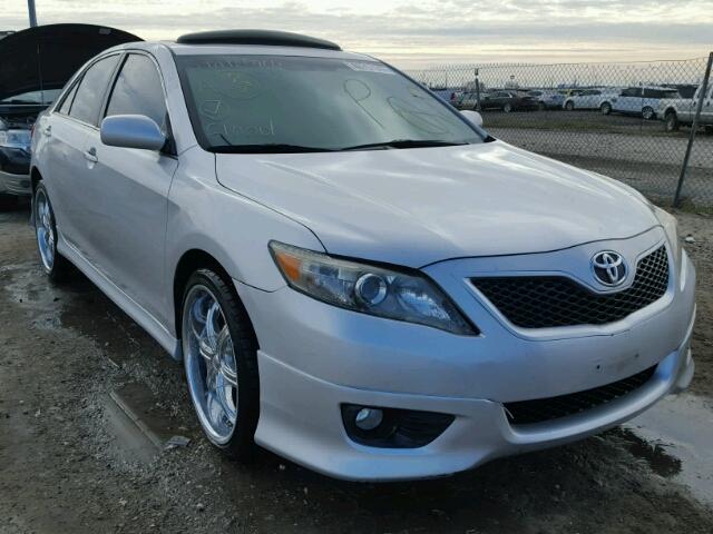 4T1BF3EK5BU221832 - 2011 TOYOTA CAMRY SILVER photo 1