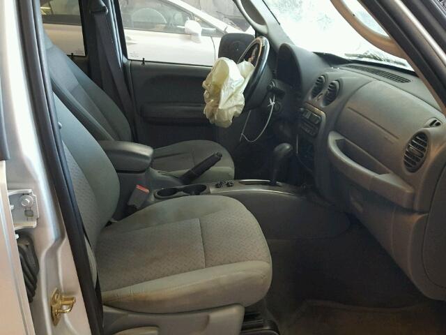 1J4GK38K26W110922 - 2006 JEEP LIBERTY RE SILVER photo 5