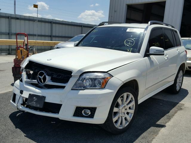 WDCGG5GB4BF616776 - 2011 MERCEDES-BENZ GLK 350 WHITE photo 2