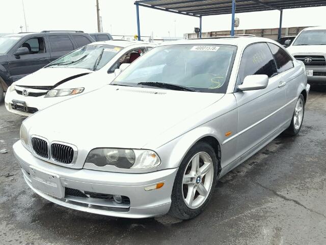 WBABN33402JW60706 - 2002 BMW 325 CI SILVER photo 2