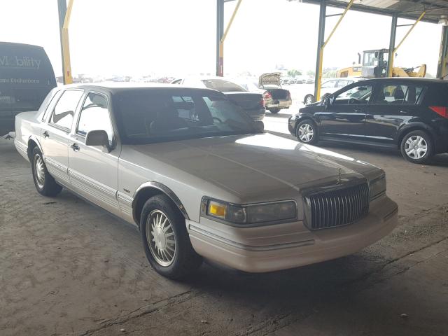 1LNLM83W3VY665866 - 1997 LINCOLN TOWN CAR C WHITE photo 1