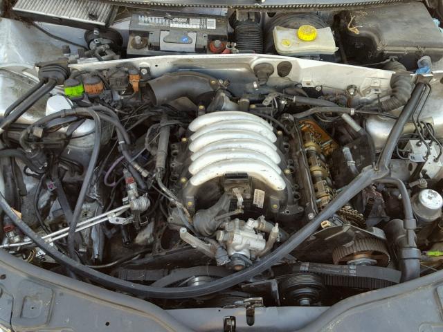 WVWRH63B83P208865 - 2003 VOLKSWAGEN PASSAT GLX 银色 照片 7