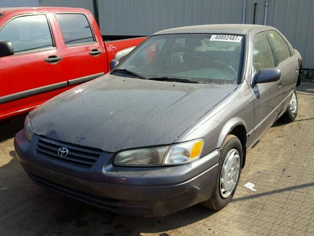 4T1BG22K7XU870695 - 1999 TOYOTA CAMRY GRAY photo 2