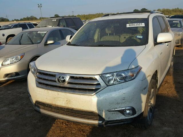 5TDYK3EH3DS094584 - 2013 TOYOTA HIGHLANDER WHITE photo 2