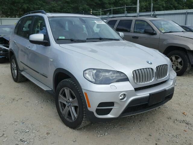 5UXZW0C51BL368135 - 2011 BMW X5 XDRIVE3 ვერცხლისფერი ფოტო 1