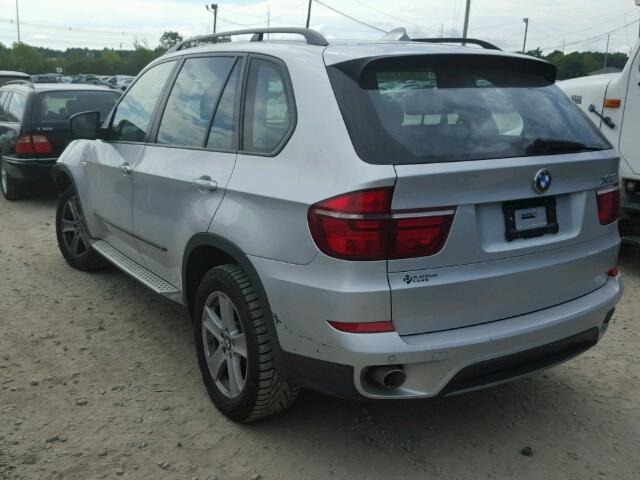 5UXZW0C51BL368135 - 2011 BMW X5 XDRIVE3 SILVER photo 3