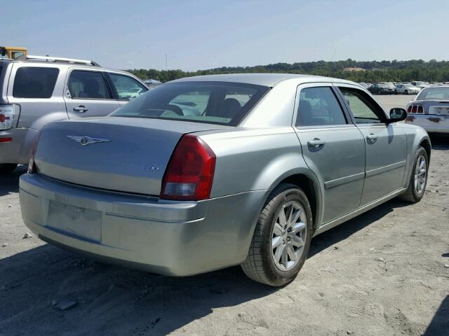 2C3JA43R95H511684 - 2005 CHRYSLER 300 TEAL photo 4