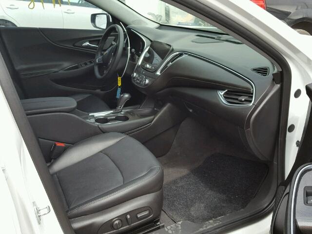 1G1ZE5ST5GF278325 - 2016 CHEVROLET MALIBU LT Ақ фото 5