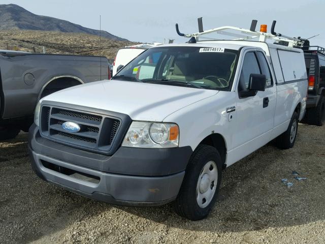 1FTRF12227NA86645 - 2007 FORD F150 WHITE photo 2