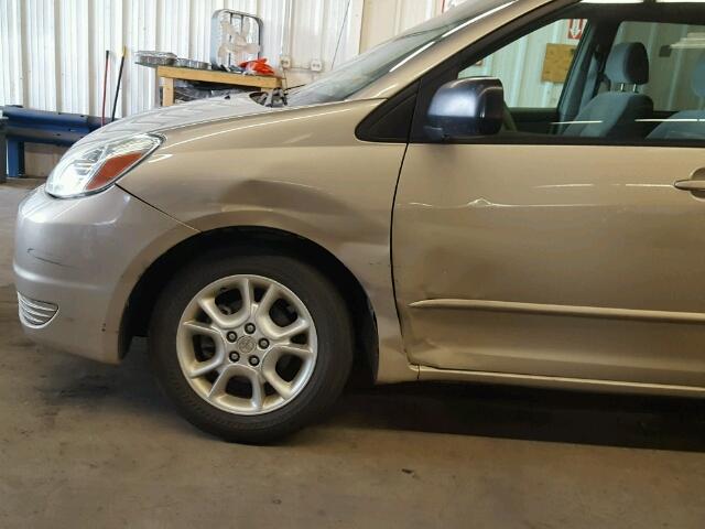 5TDBA23C34S017773 - 2004 TOYOTA SIENNA GOLD photo 9