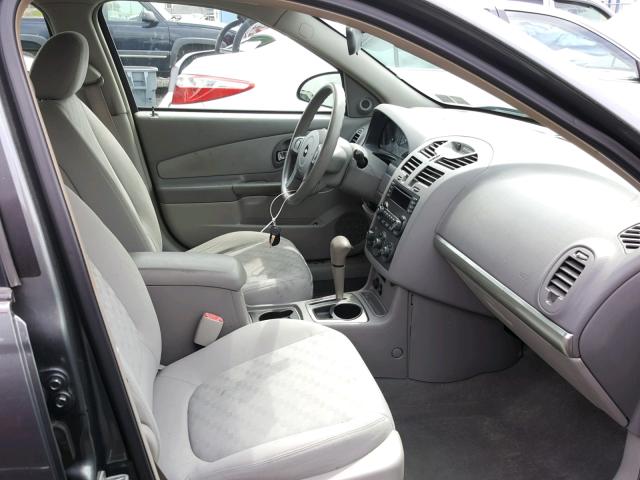 1G1ZT54885F107564 - 2005 CHEVROLET MALIBU LS GRAY photo 5