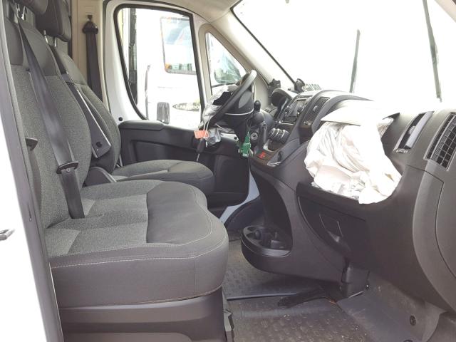 3C6TRVDG5HE529817 - 2017 RAM PROMASTER 白色 照片 5